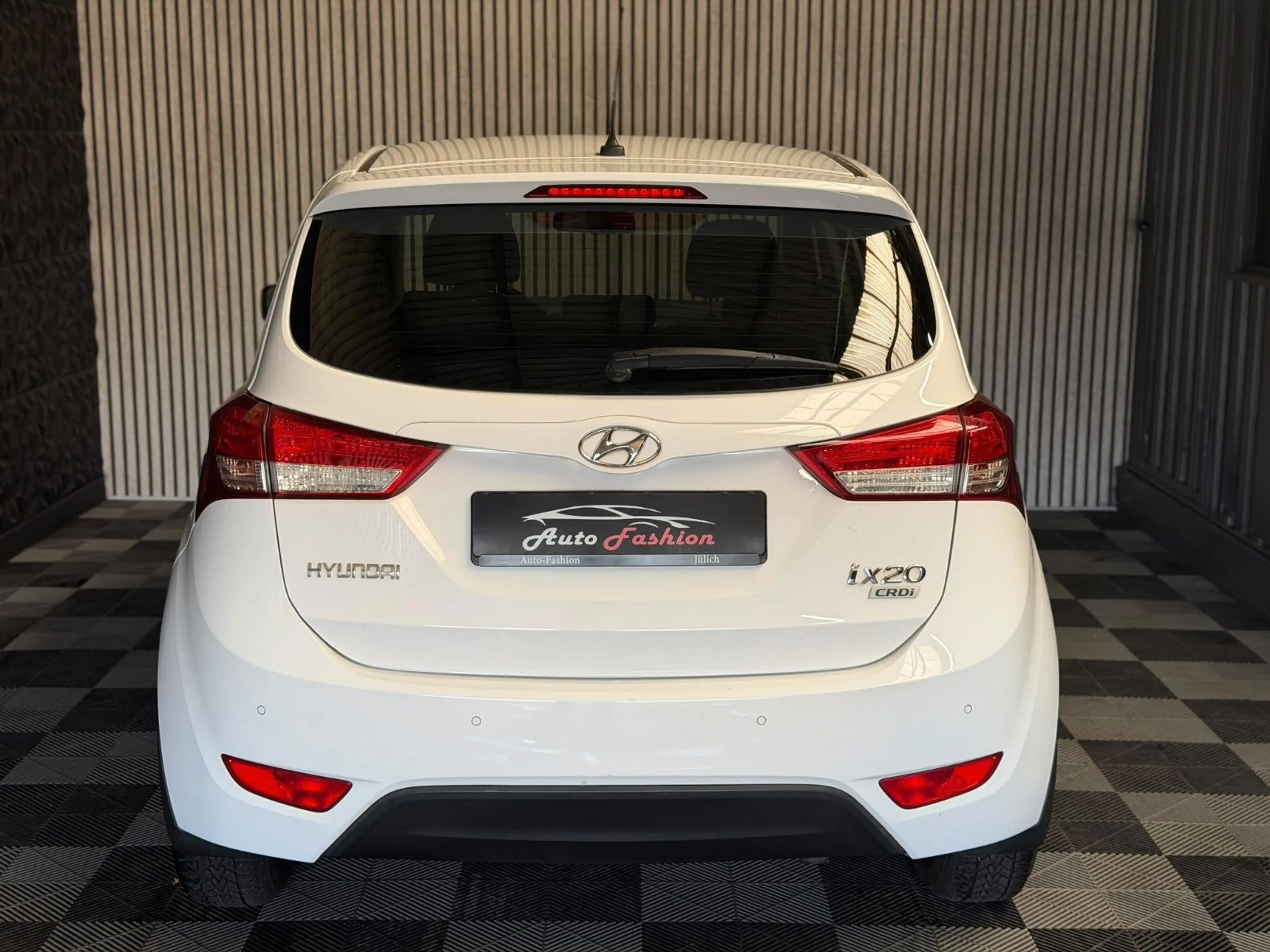 Hyundai iX20 Classic TÜV&Inspektion-NEU Klima PDC — photo 8