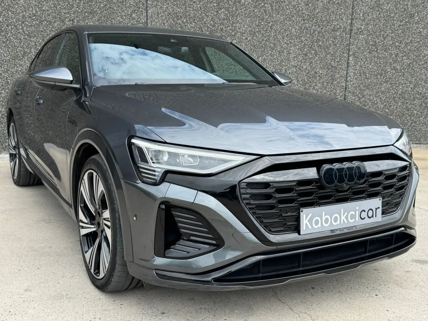 Audi Q8 e-tron Sportback 55 /CARPLAY//GPS//GARANTIE Gris - 1