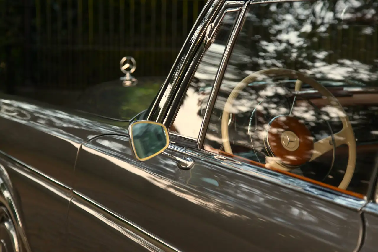 Mercedes-Benz 300 SE Cabriolet, foto 8
