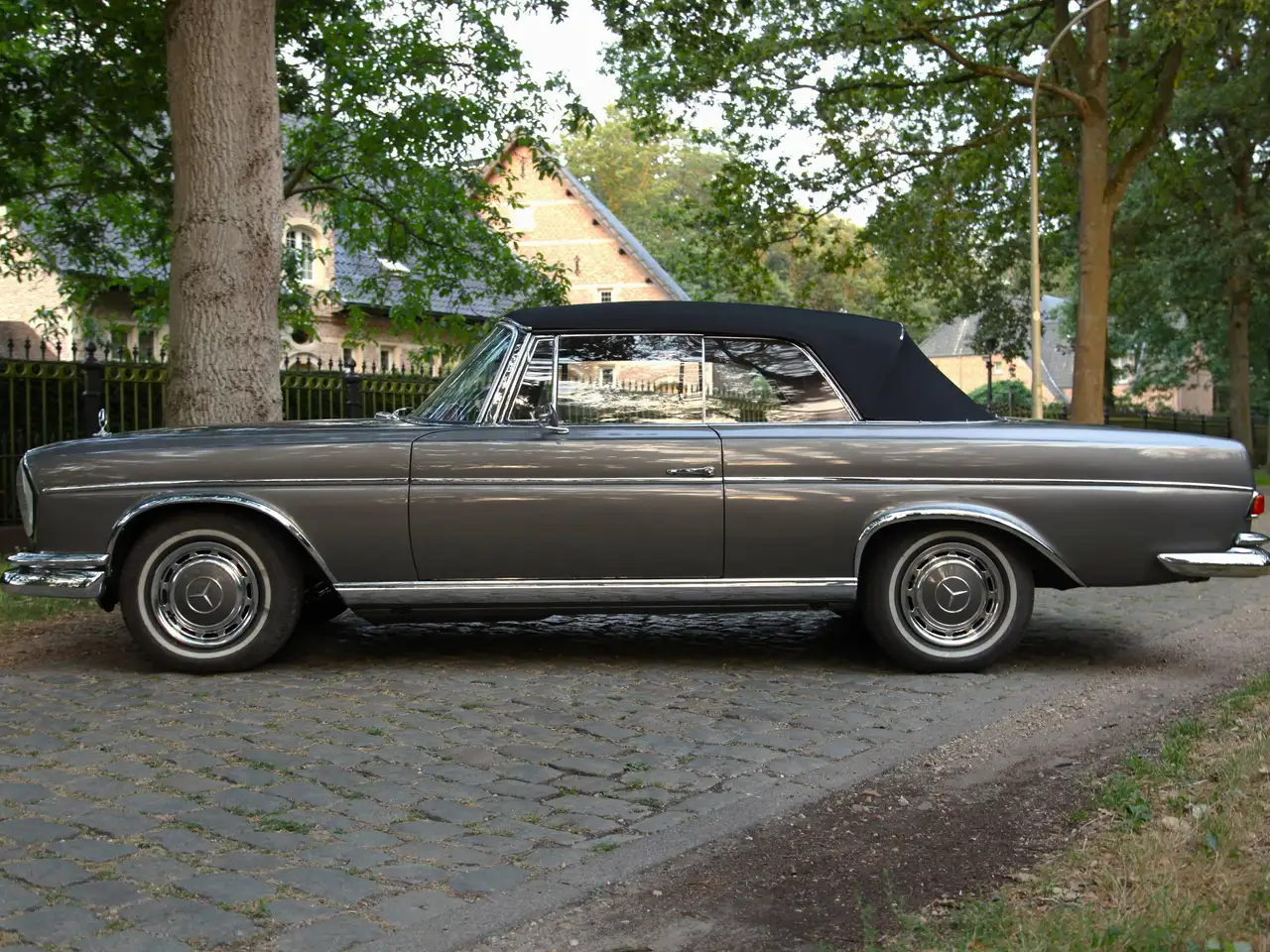 Mercedes-Benz 300 SE Cabriolet, foto 3