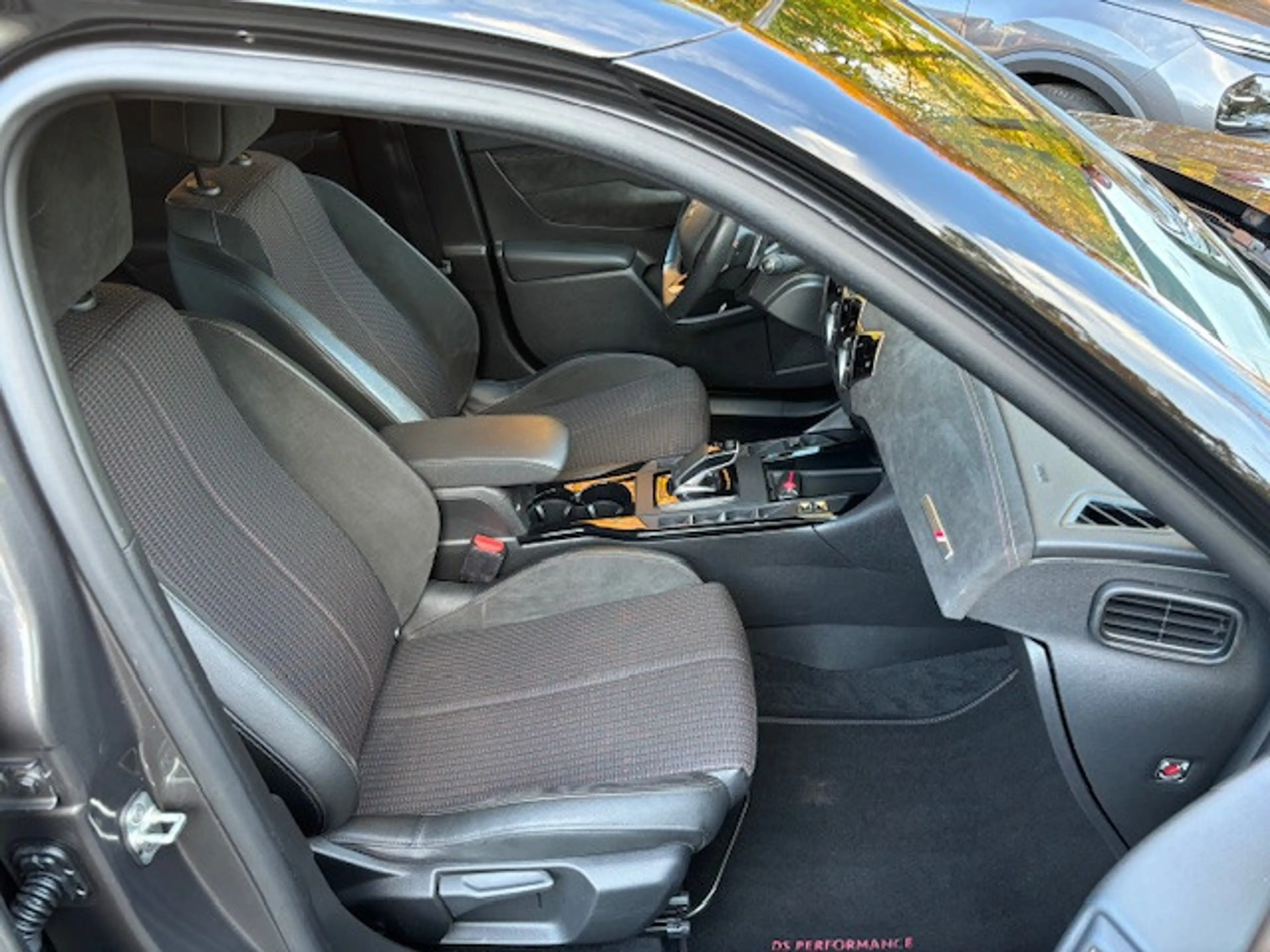 DS Automobiles DS 3 Crossback PT130 EAT8 Performance Line — photo 8