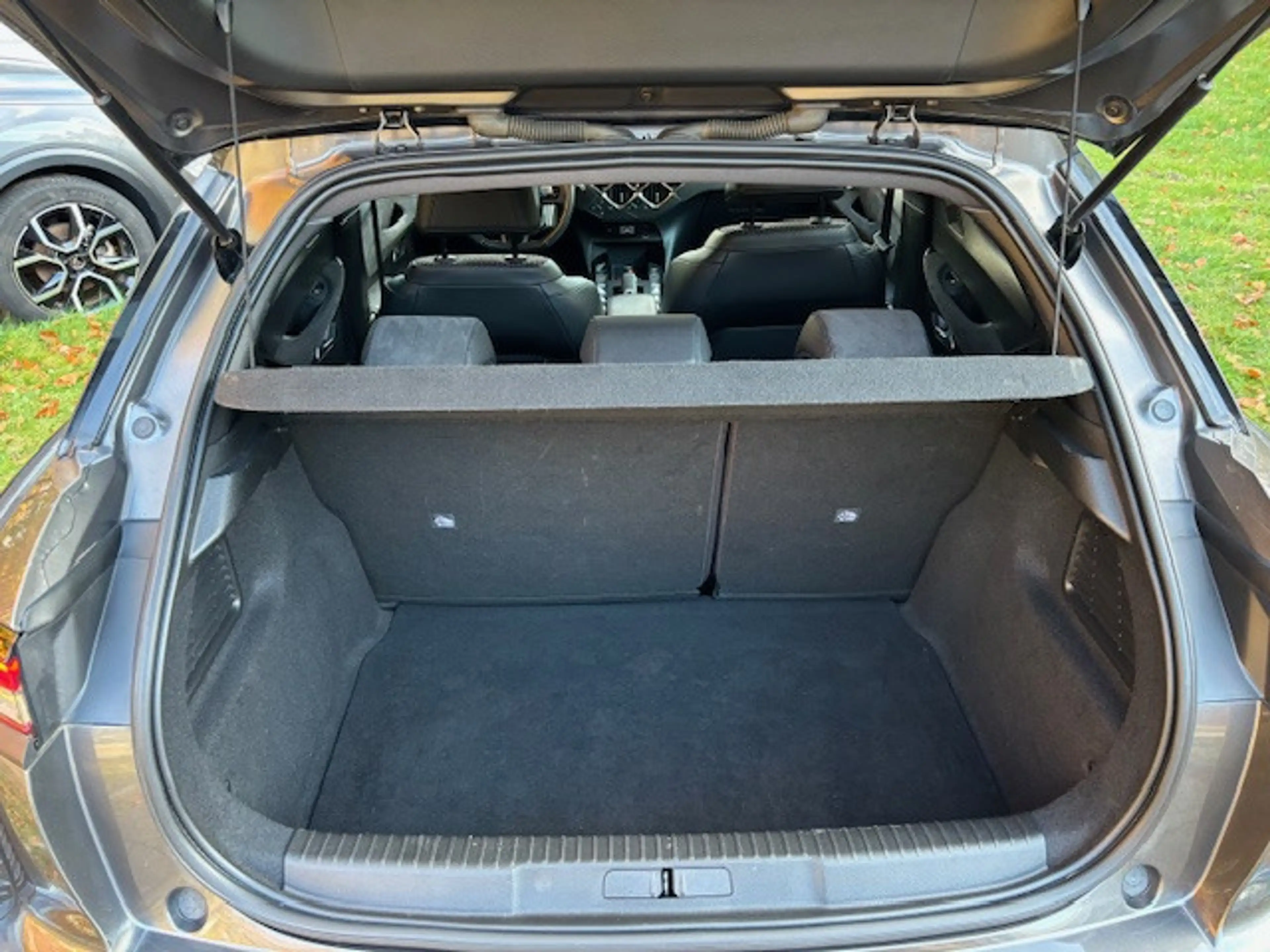 DS Automobiles DS 3 Crossback PT130 EAT8 Performance Line — photo 10