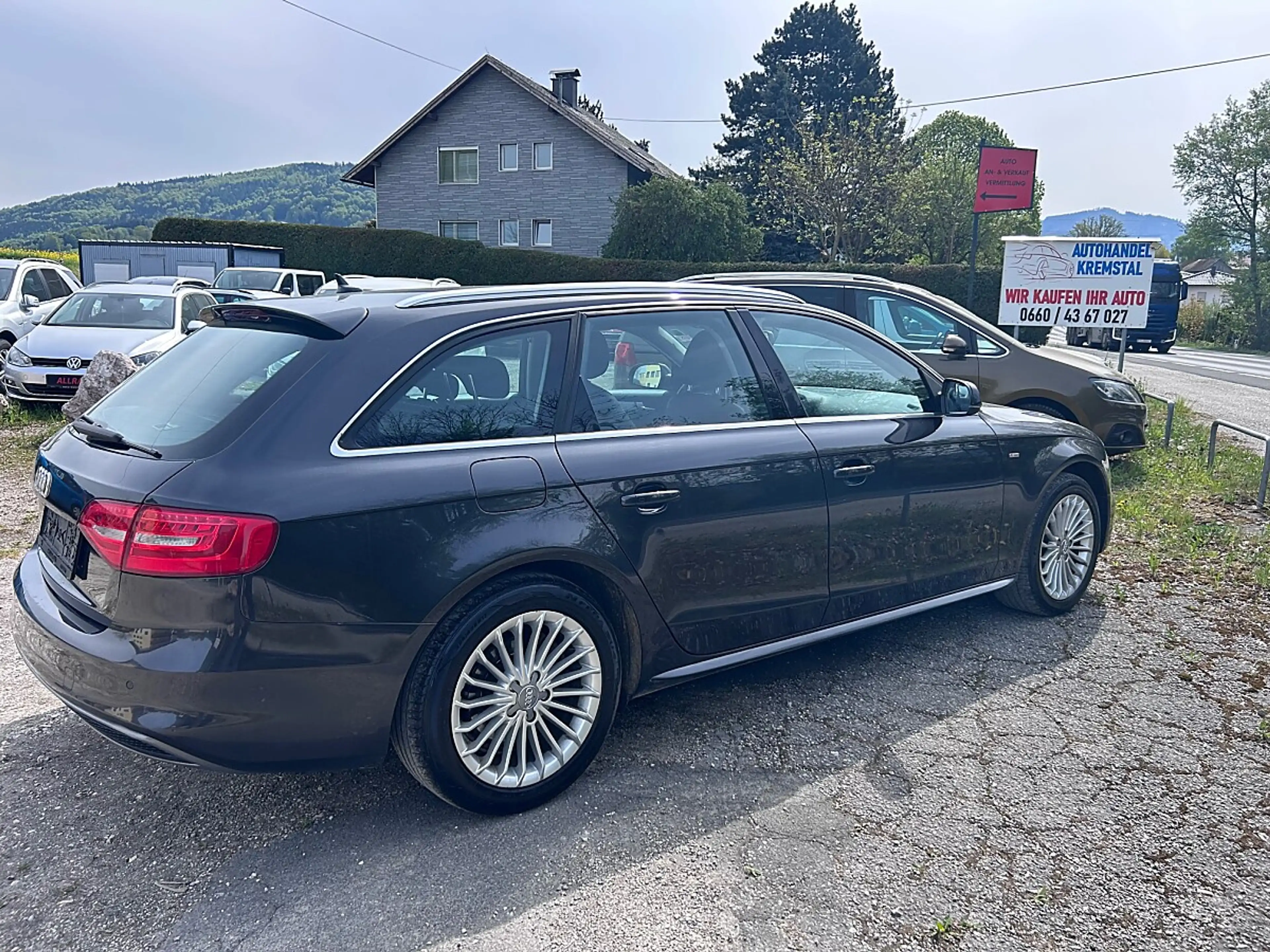 Audi A4 Avant 2,0 TDI S-Line — photo 8