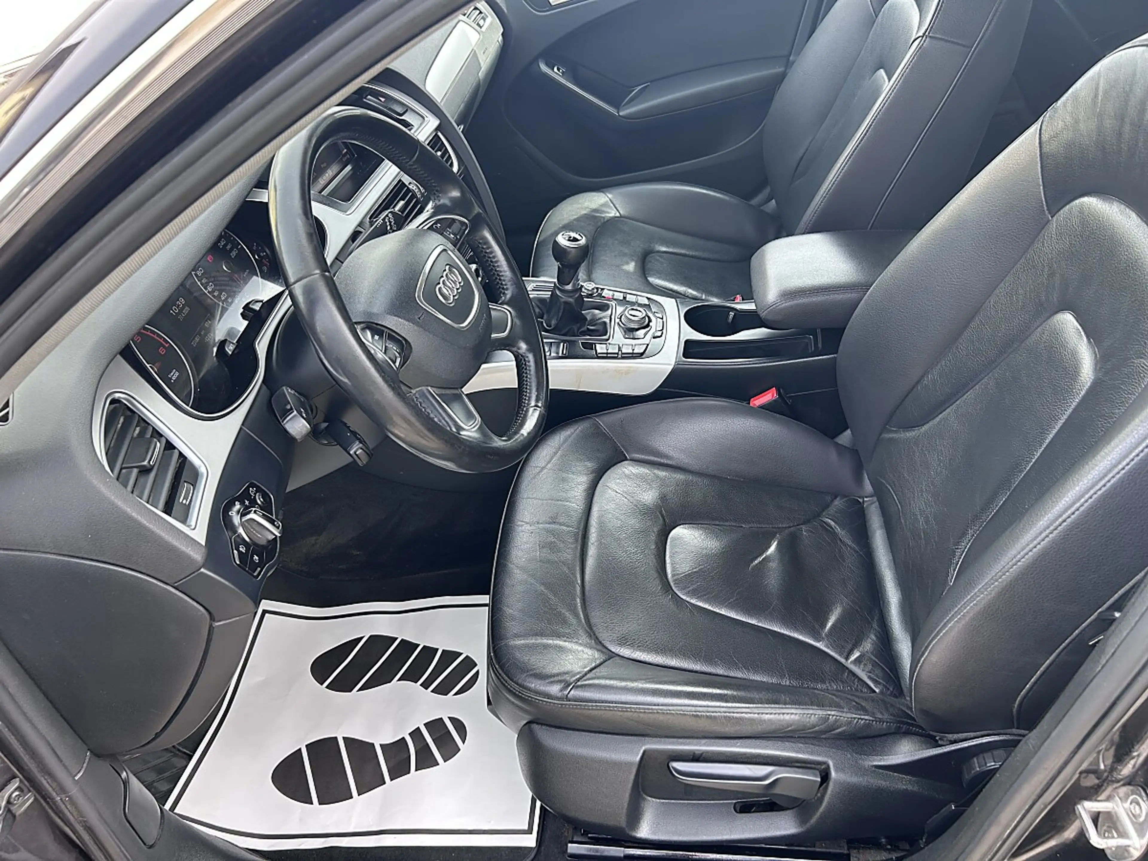 Audi A4 Avant 2,0 TDI S-Line — photo 12