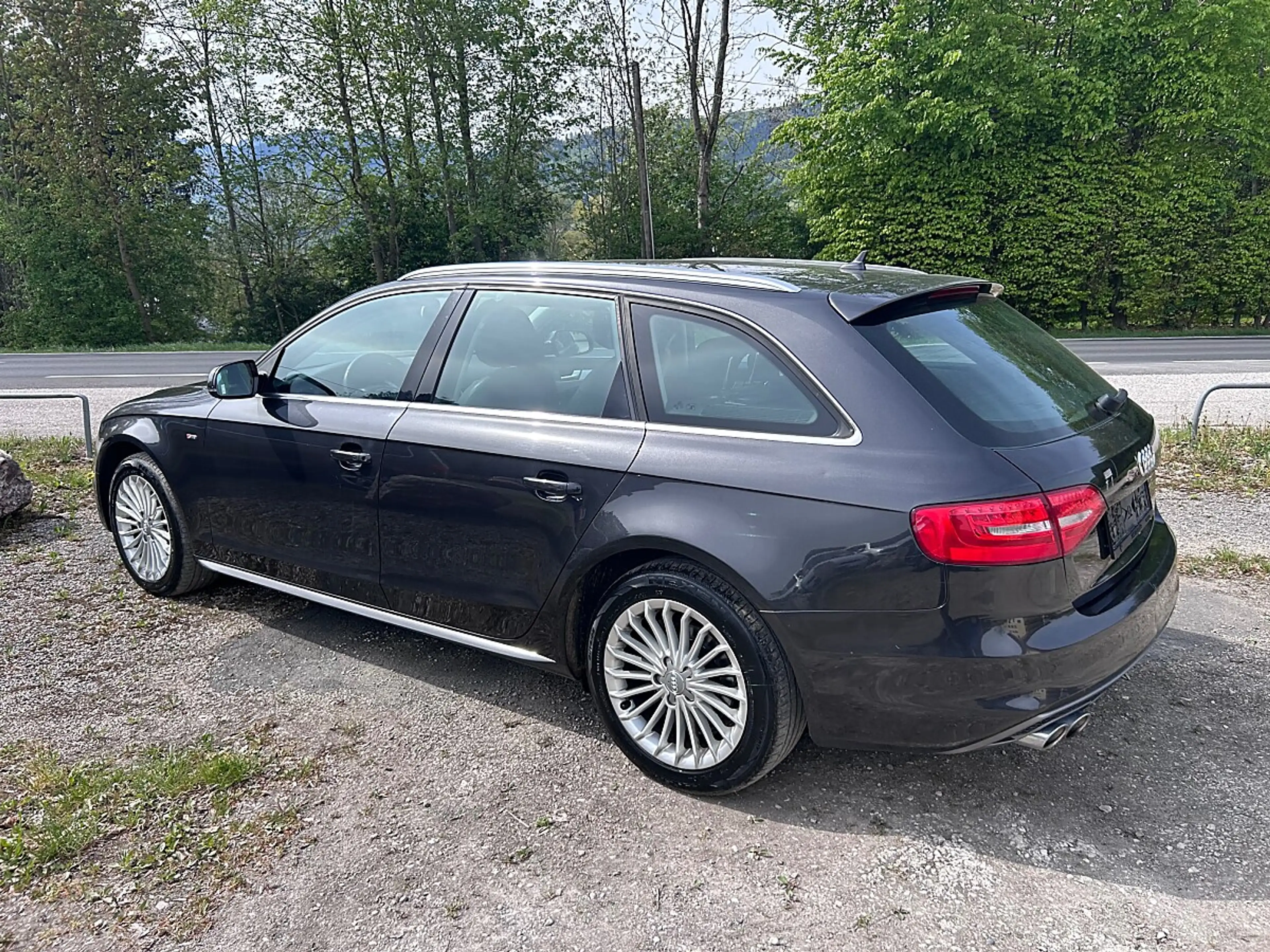 Audi A4 Avant 2,0 TDI S-Line — photo 10