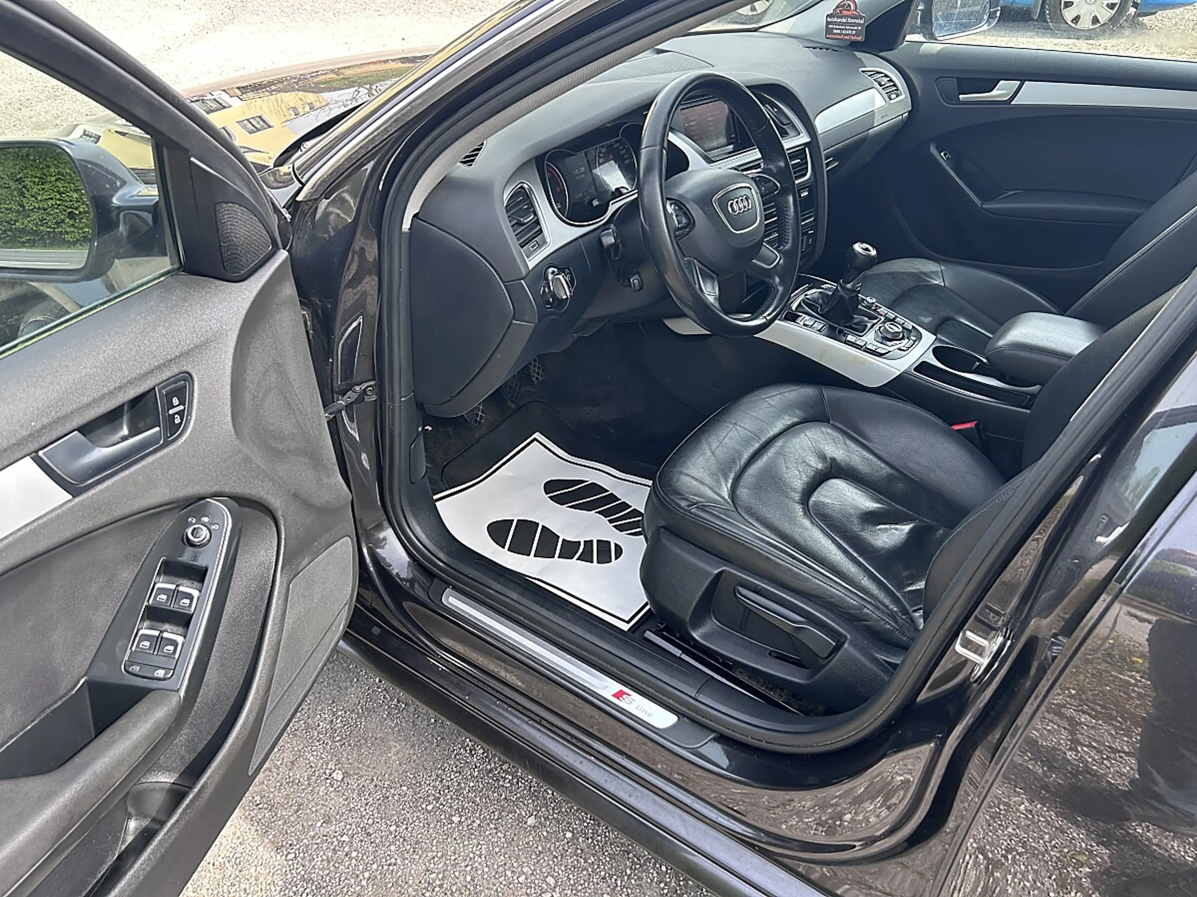 Audi A4 Avant 2,0 TDI S-Line — photo 11
