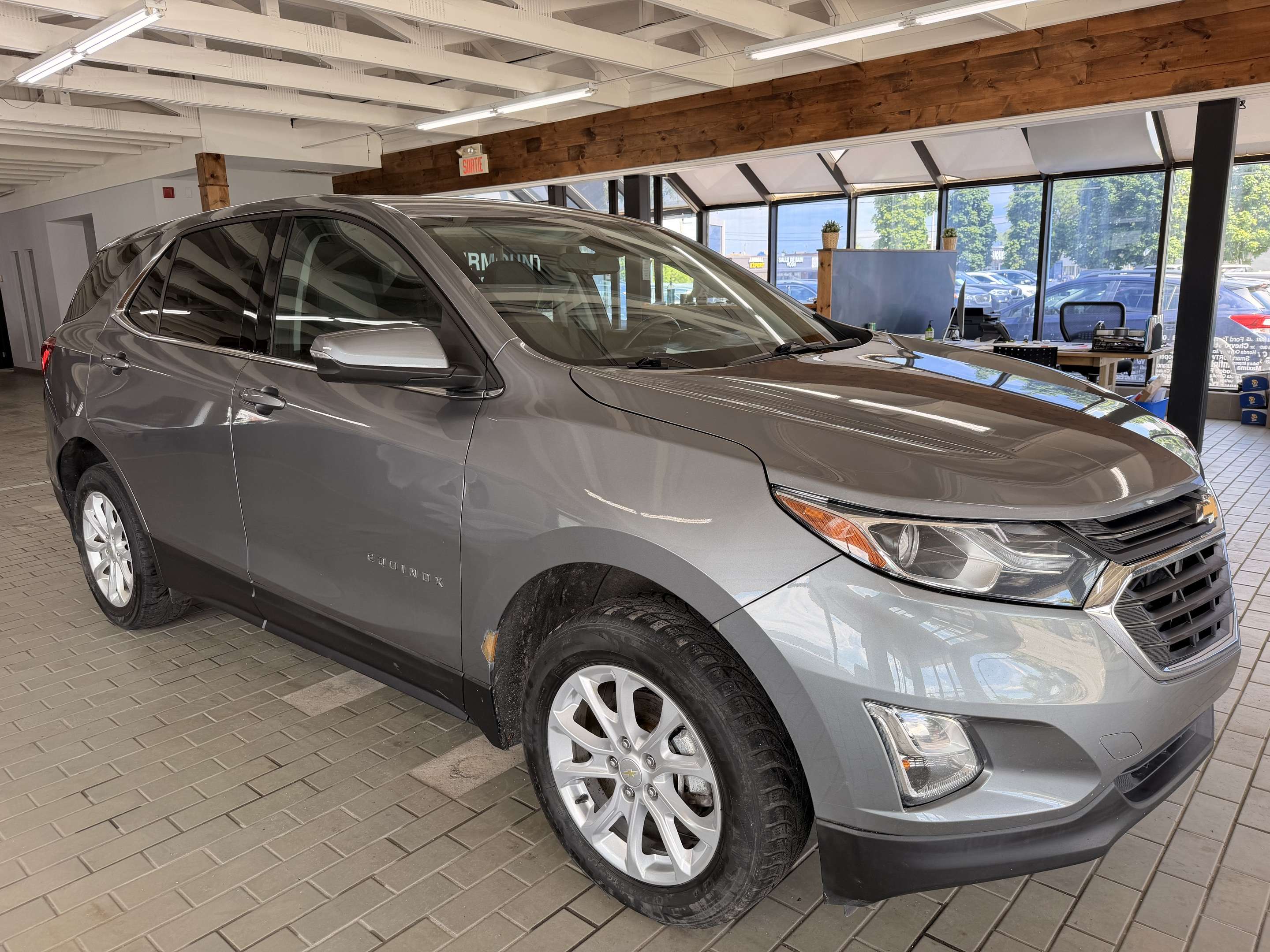 2018 Chevrolet Equinox LT - Image 9