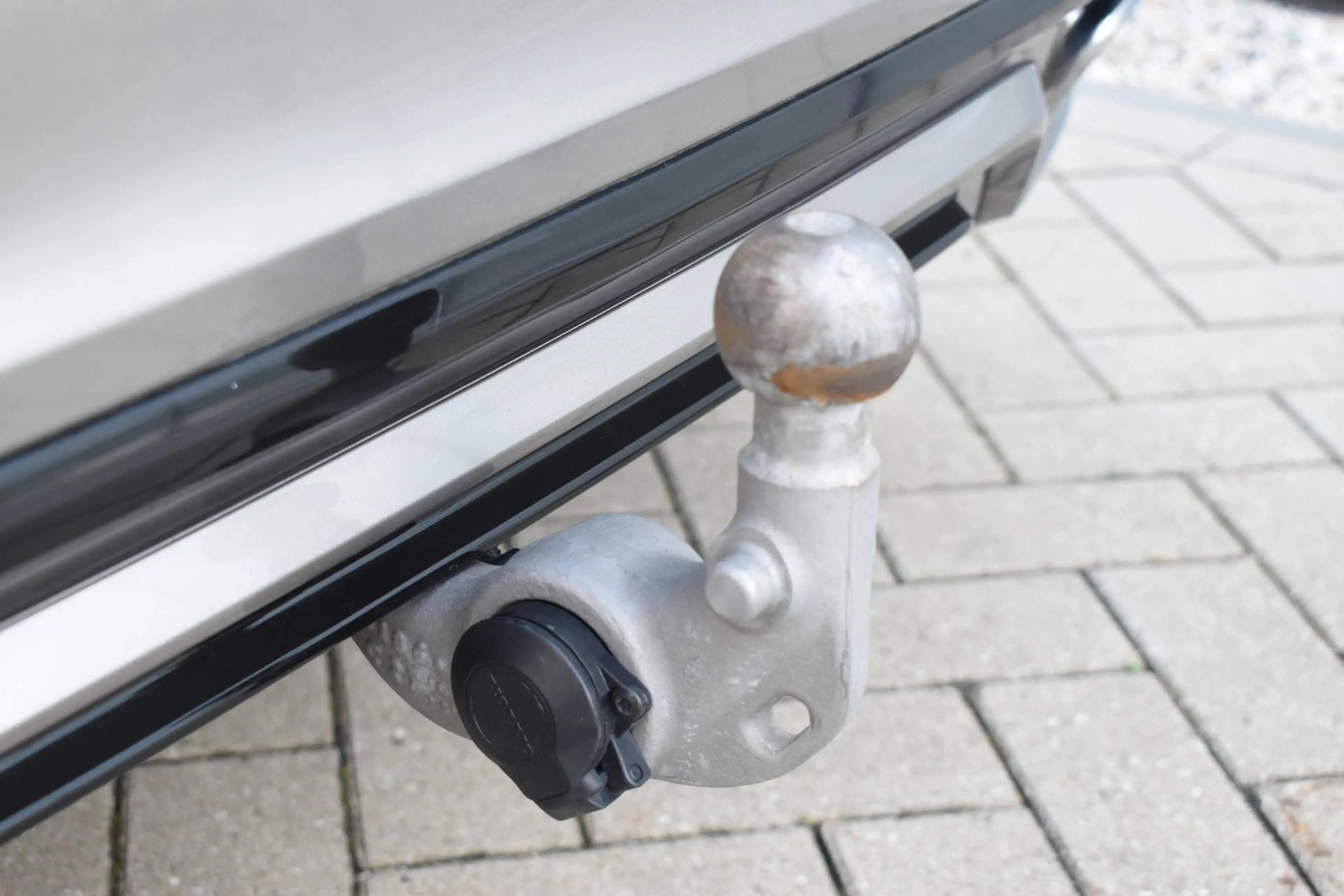 Volvo V60 T8 Twin Engine 390PK Automaat AWD R-Design / Adapt — photo 4
