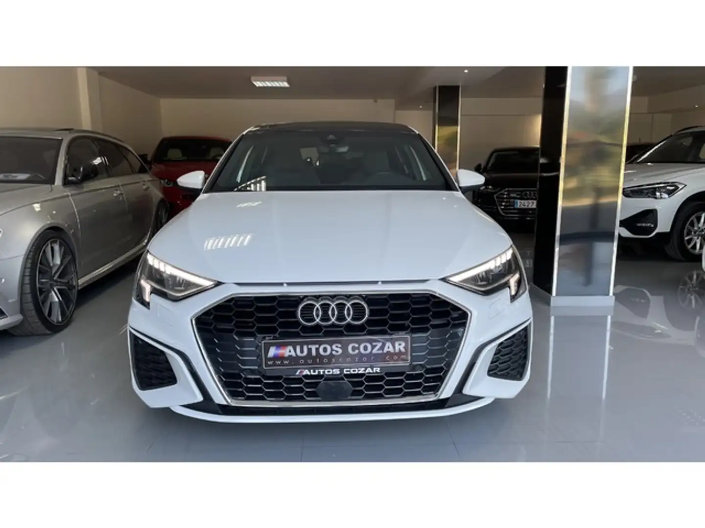 Audi A3 Sportback 30TDI S line Blanc - 2
