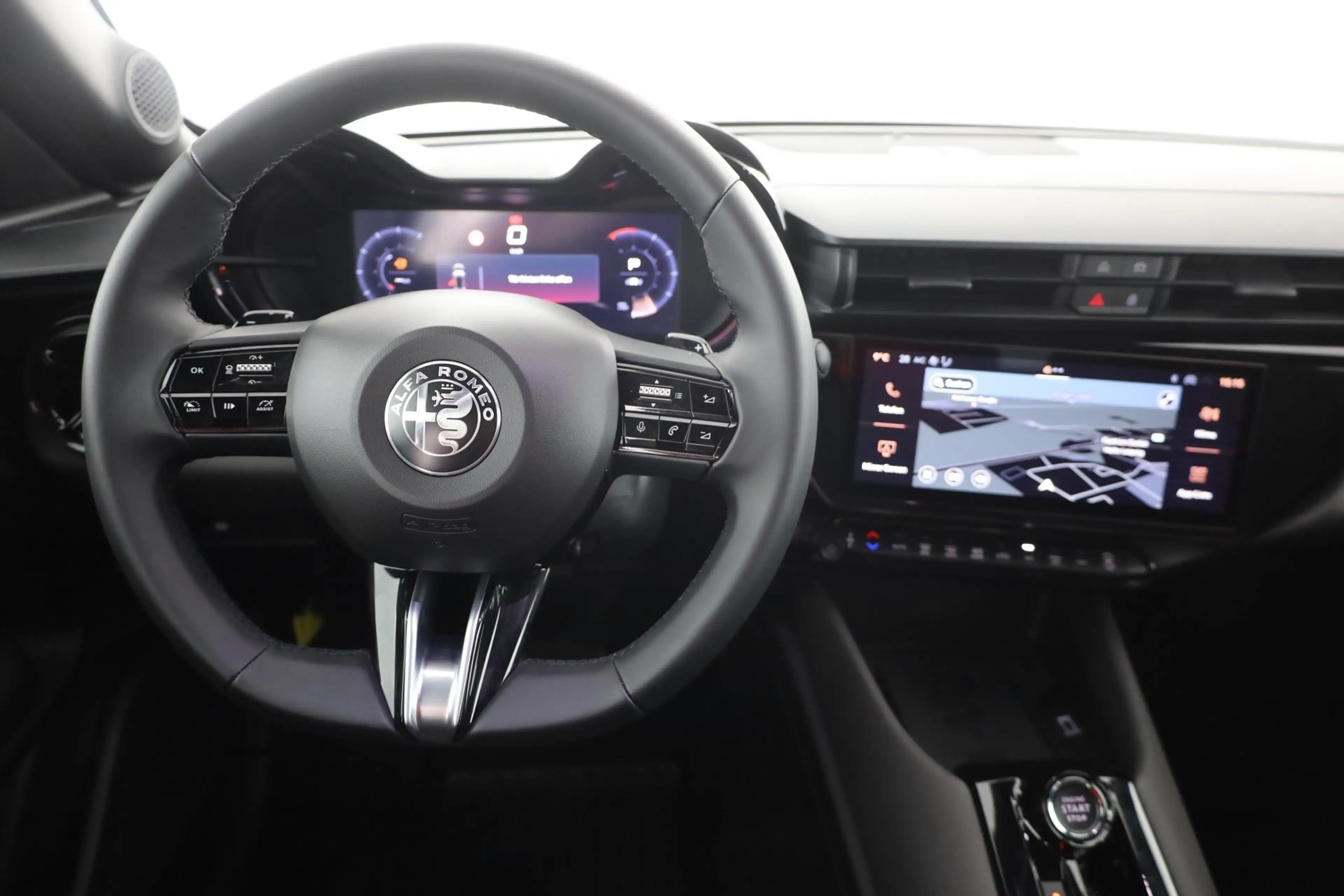 Alfa Romeo Junior Ibrida Speciale 1.2 VGT LED ACC Navi — photo 11