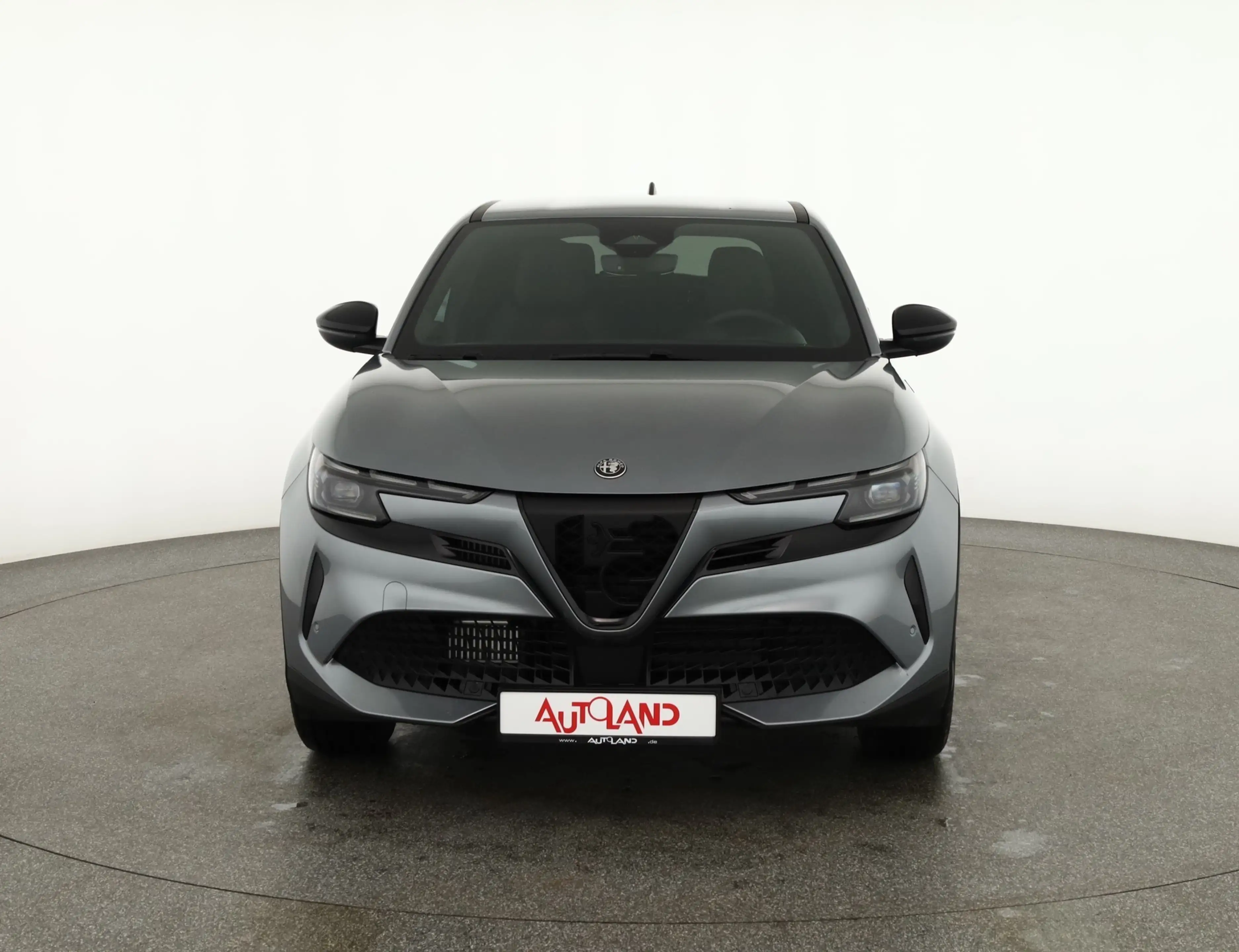Alfa Romeo Junior Ibrida Speciale 1.2 VGT LED ACC Navi — photo 9