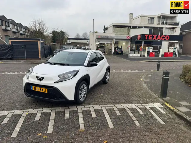 Toyota Aygo X 1.0 VVT-i MT Play
