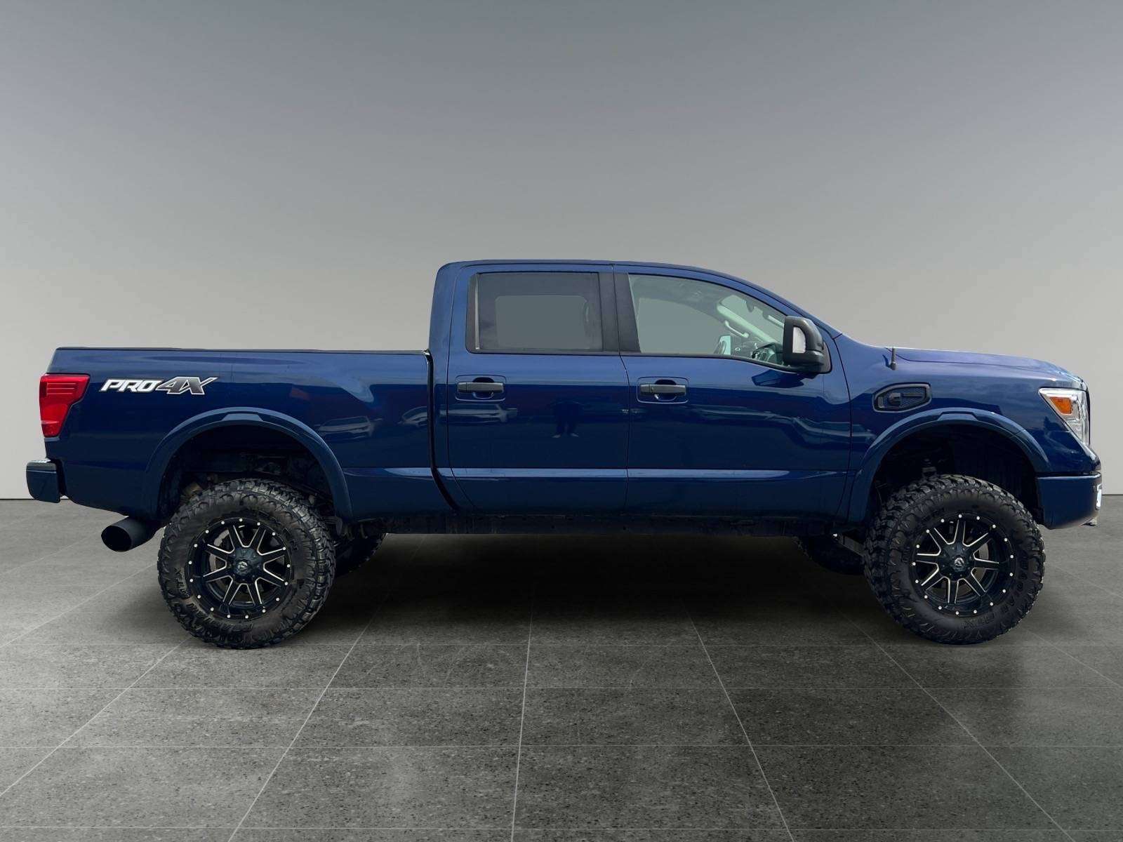 2019 Nissan Titan PRO — photo 1