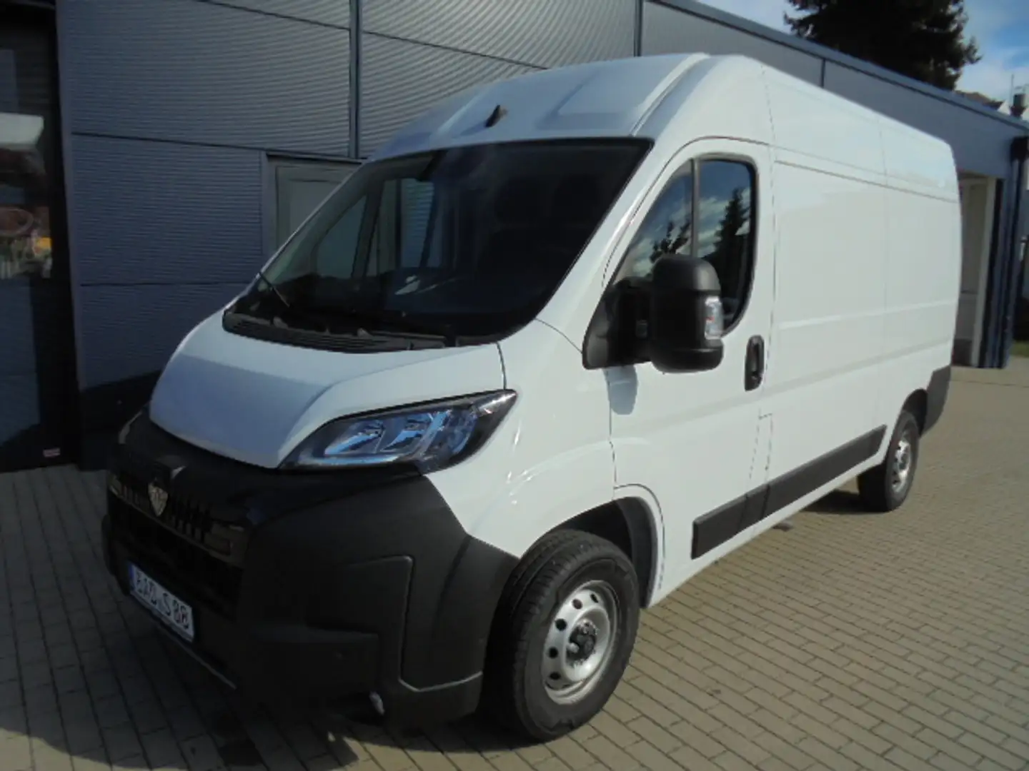 Peugeot Boxer Kastenwagen 335 L2H2 BlueHDI 140 Blanc - 1