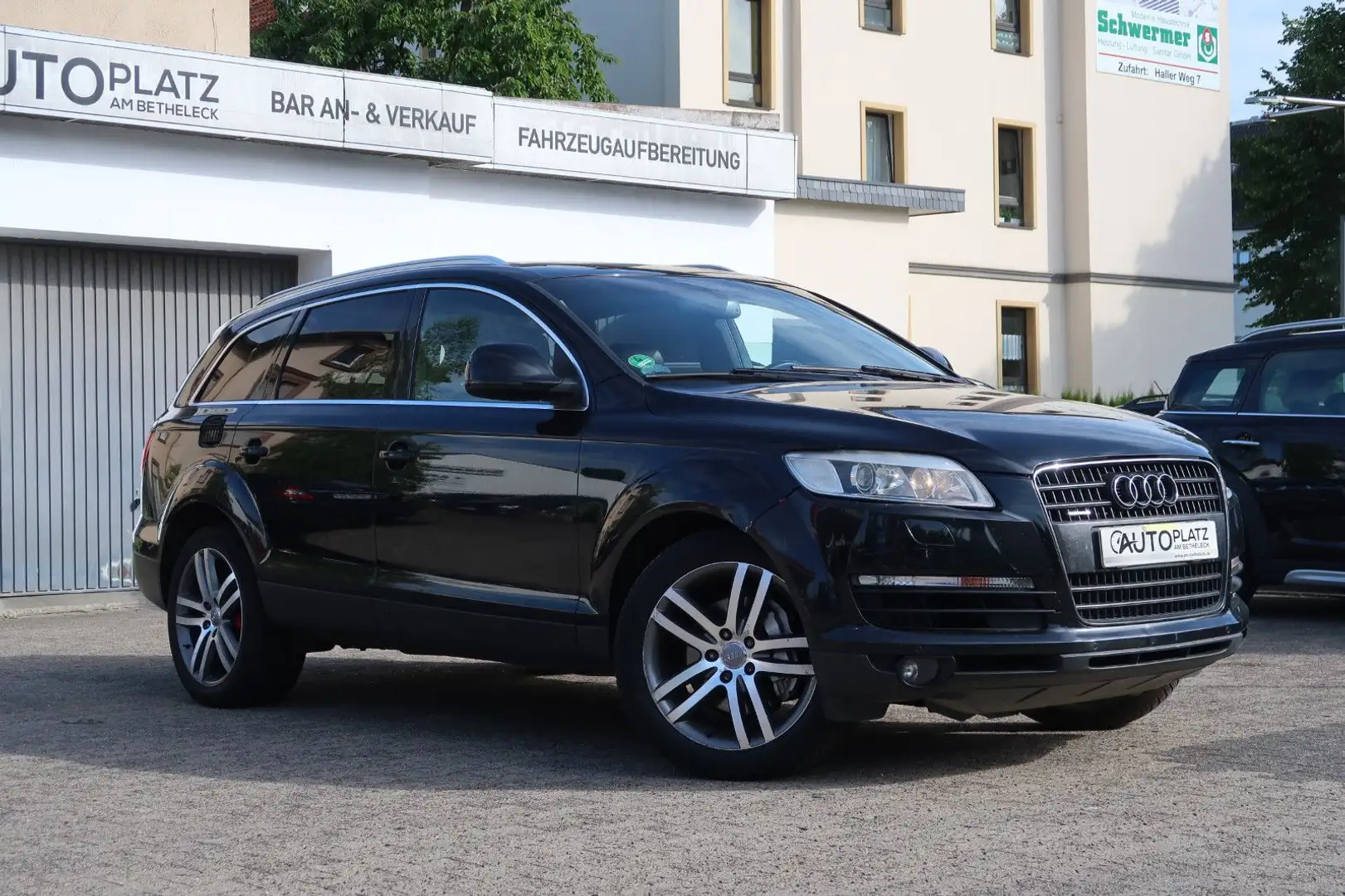 Audi Q7 3.0 TDI quattro *7-SITZER *PANORAMA *LEDER Schwarz - 1