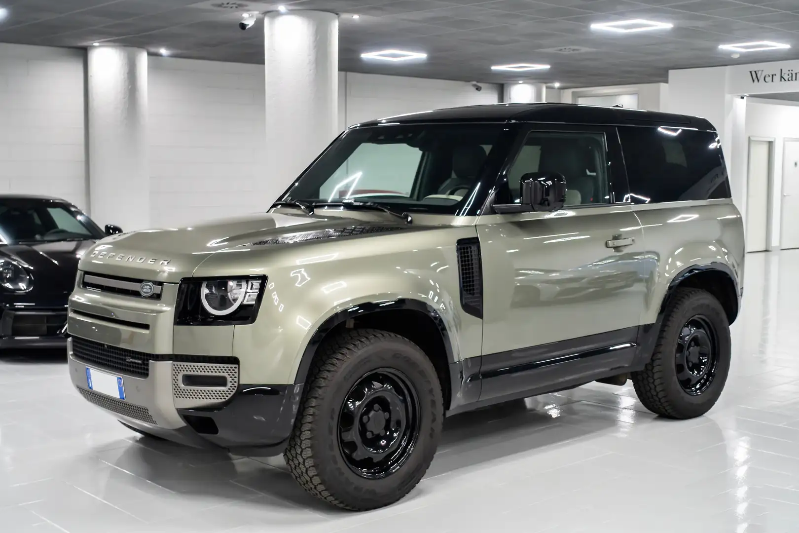 Land Rover Defender 90 3.0d X-Dynamic SE SOSP PNEUM BLACK PACK KEYLESS Groen - 1