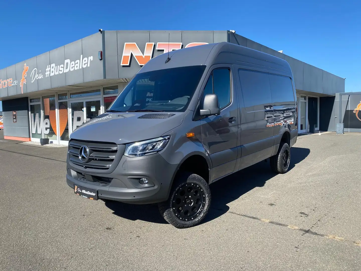Mercedes-Benz Sprinter 319/419 CDI 4x4 L2H2*9G-tronic *MR* Grijs - 2