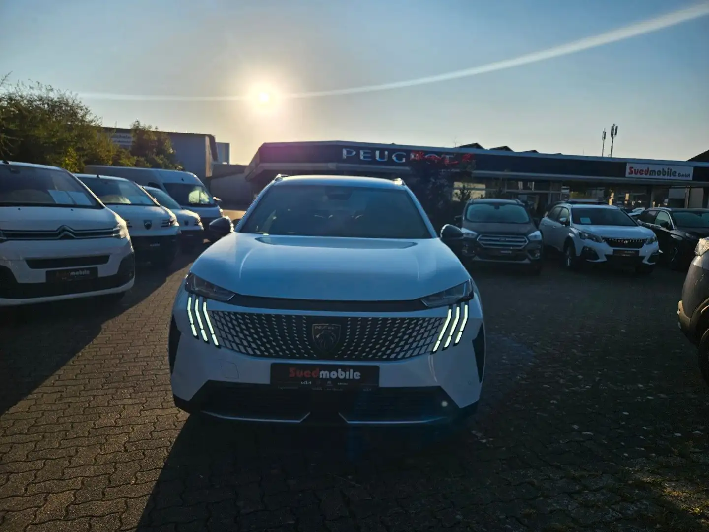Peugeot 5008 Hybrid 136 e-DSC6 Allure (K) Blanc - 2