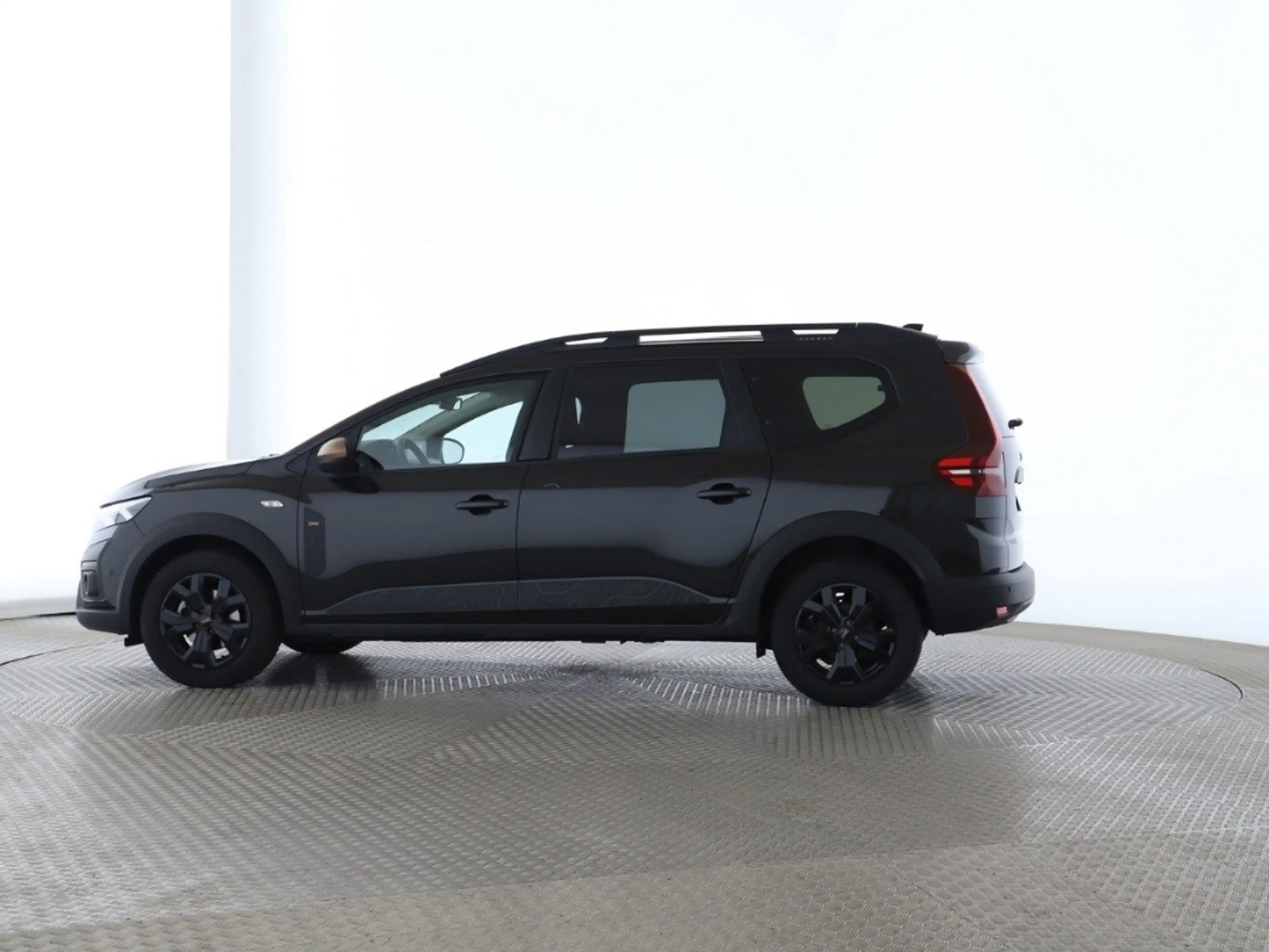 Dacia Jogger EXTREME TCe 110 RENEW Extreme 7-SITZER+NAVI+LED — photo 3