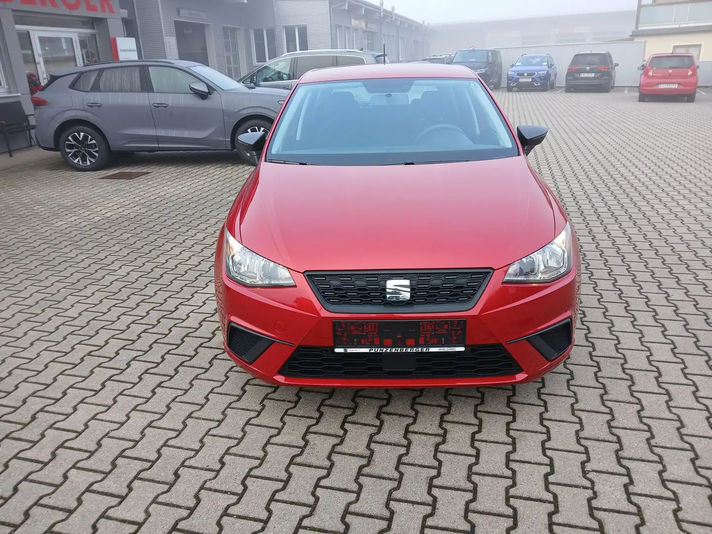 SEAT Ibiza Reference Rosso - 2