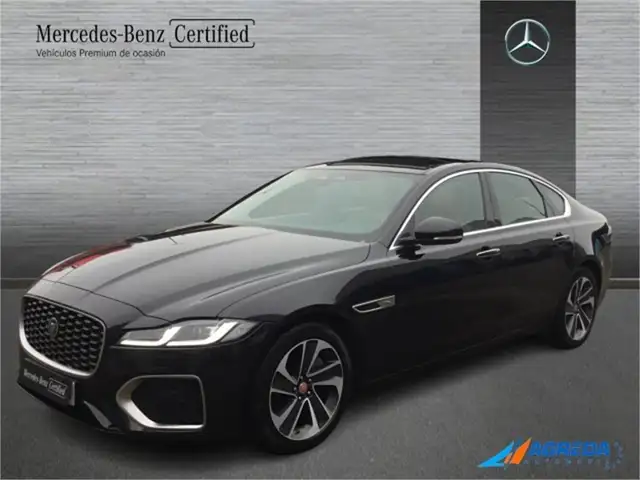 Jaguar XF 2.0D I4 150kW MHEV RWD R-Dyn Black Auto