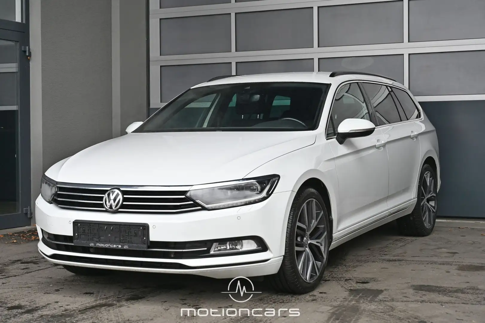 Volkswagen Passat Variant Comfortline Pickerl NEU Weiß - 1