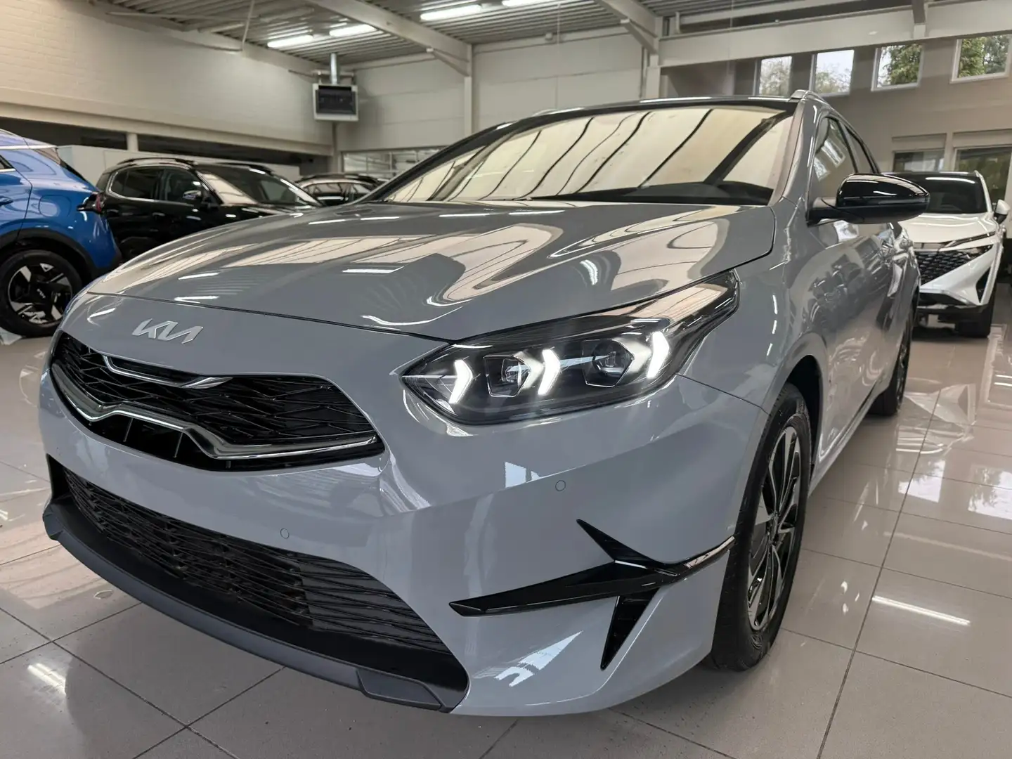 Kia Ceed SW / cee'd SW SW 1.0 T-GDI 100pk + JBL/EL.KOFFER/GPS - NIEUW!! Gris - 1