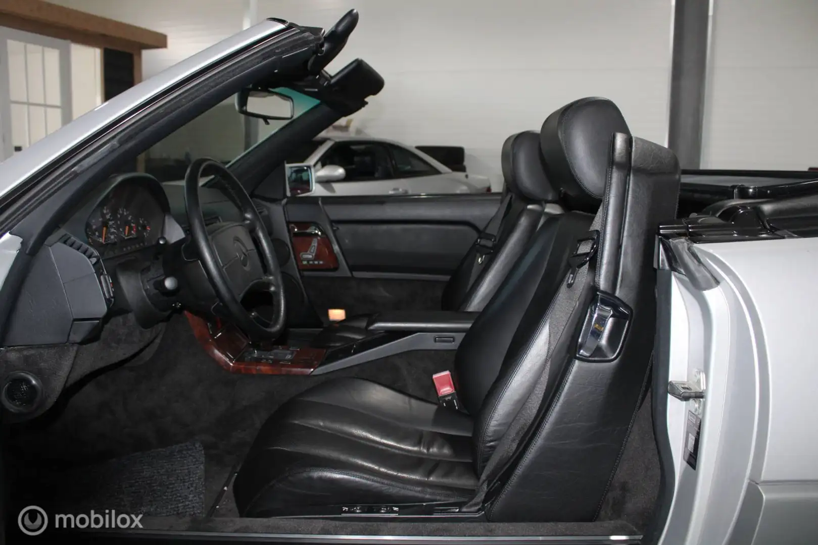 Mercedes-Benz SL 300 SL-24 Argent - 2