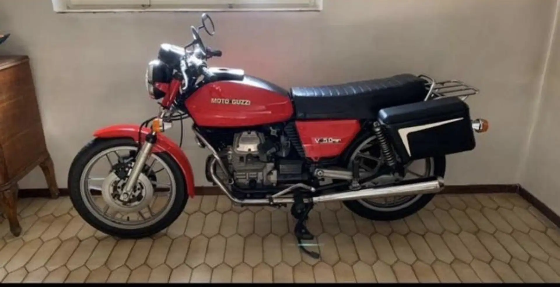 Moto Guzzi V 50 II serie - 2