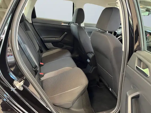 Volkswagen Polo view 11