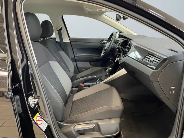 Volkswagen Polo view 10