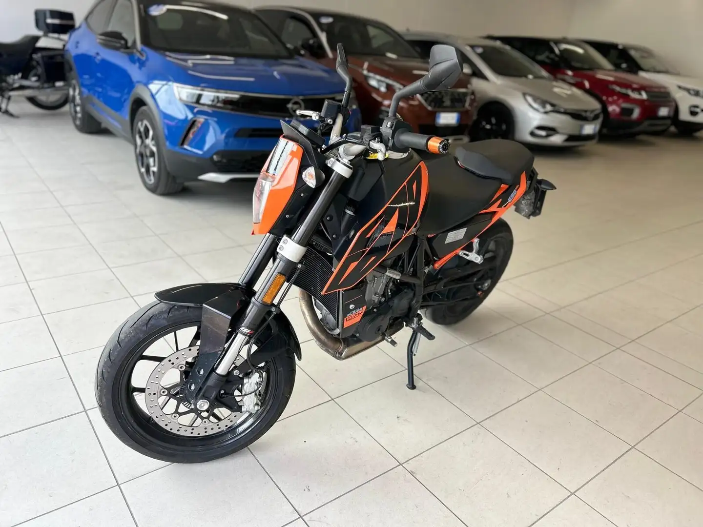 KTM 690 Duke 73 cv ABS Portocaliu - 2