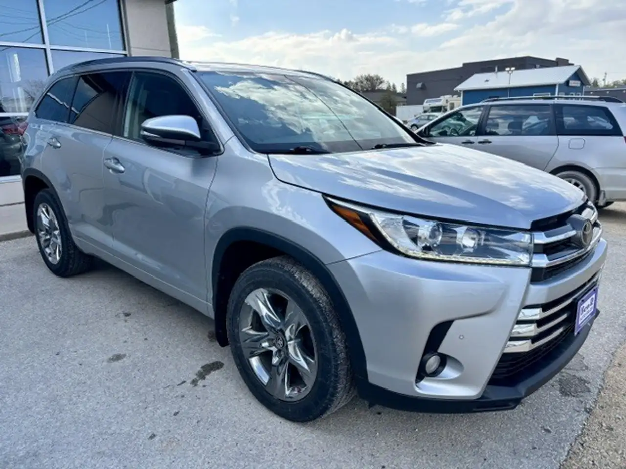 Toyota Highlander снимка Toyota Highlander