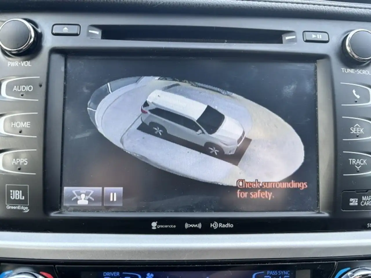 Toyota Highlander снимка Toyota Highlander