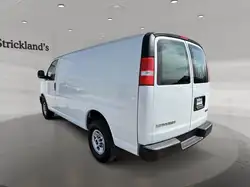 GMC Savana снимка GMC Savana