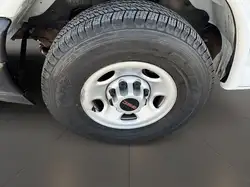 GMC Savana снимка GMC Savana