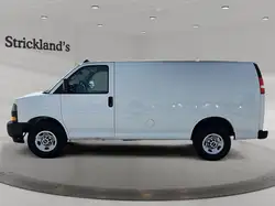 GMC Savana снимка GMC Savana