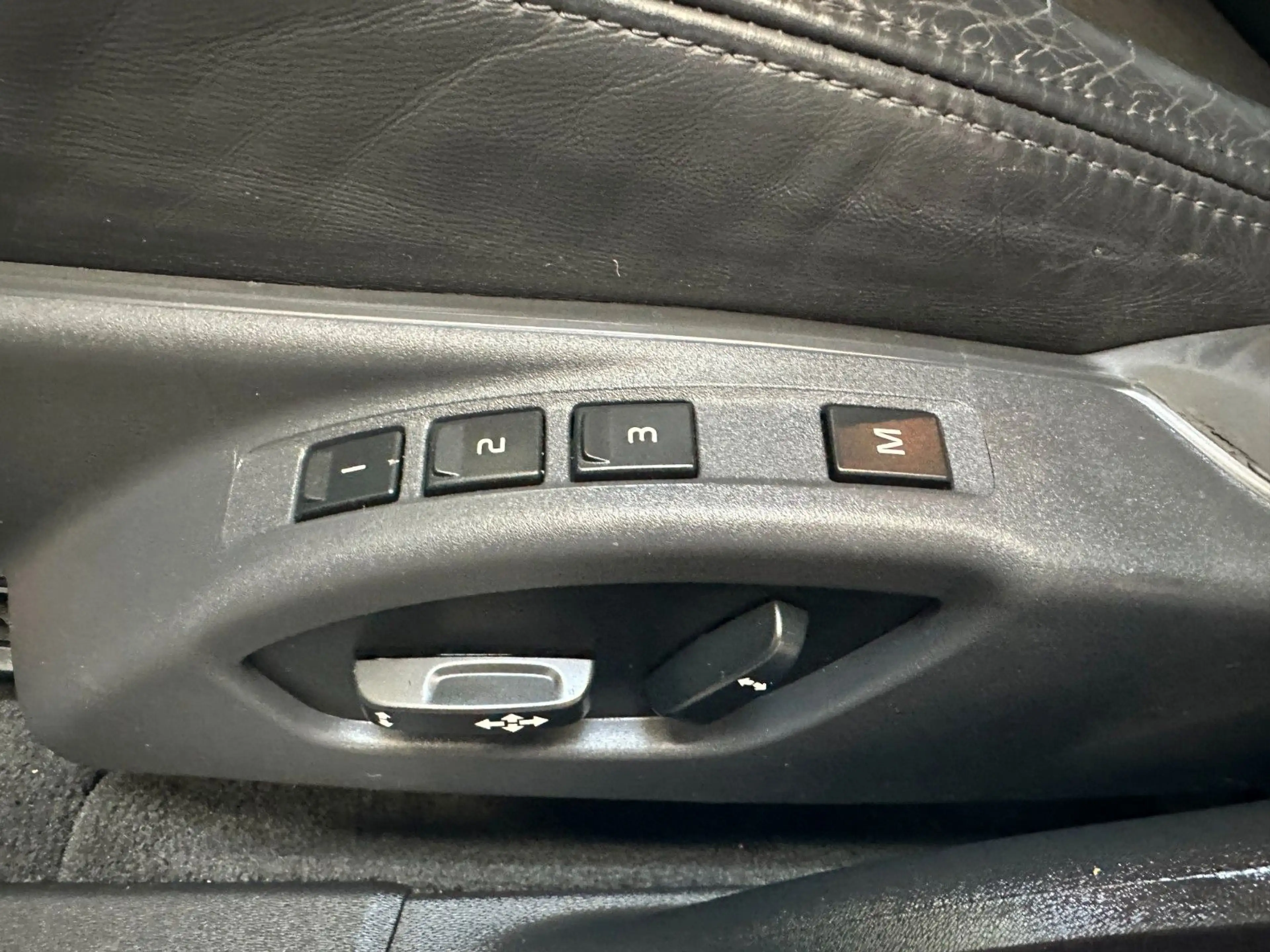 Volvo S80 Lim. D3 Summum *BiXenon*Standh*1.Hand* — photo 11