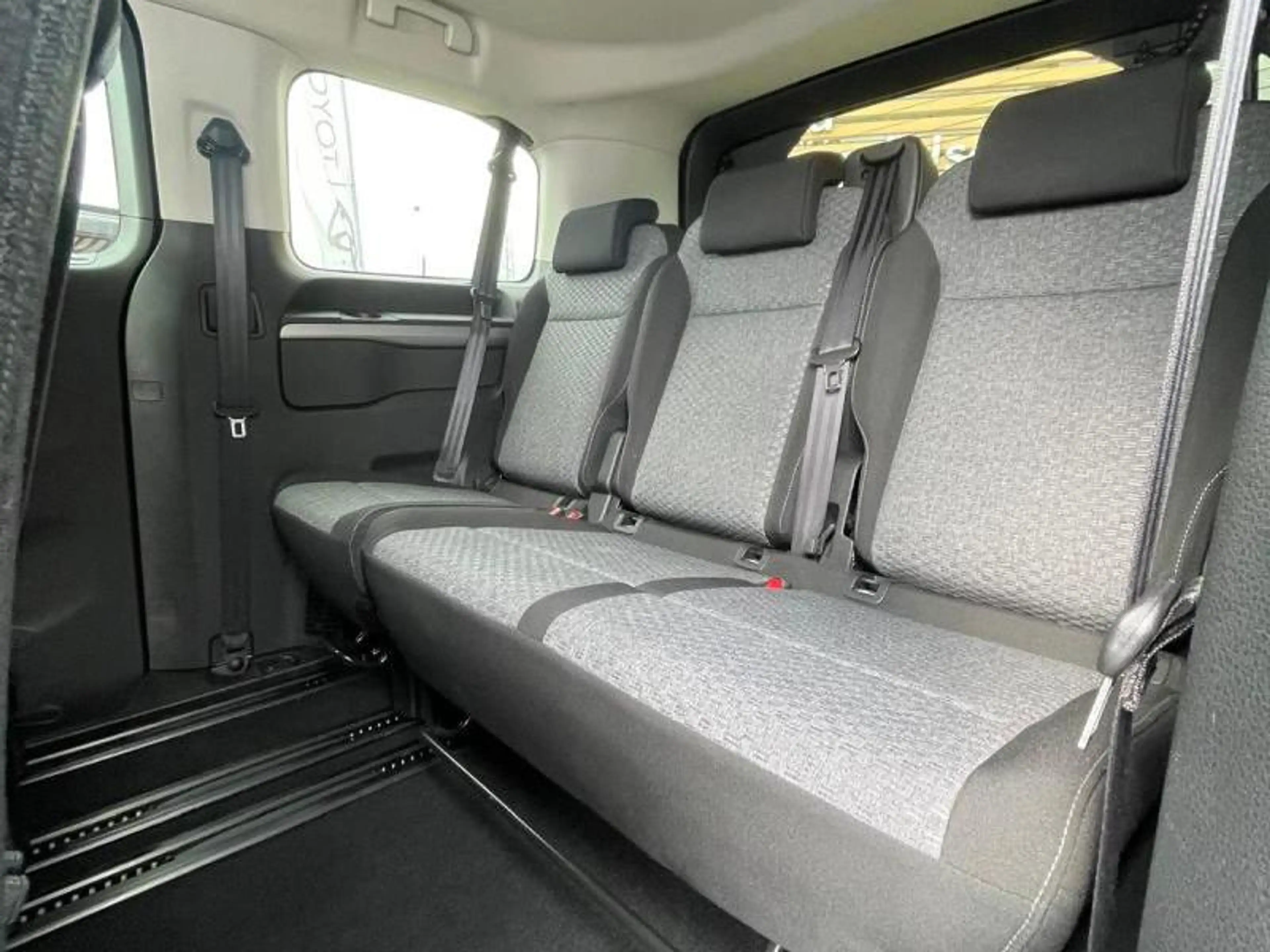 Toyota Verso Family 8pl — photo 9