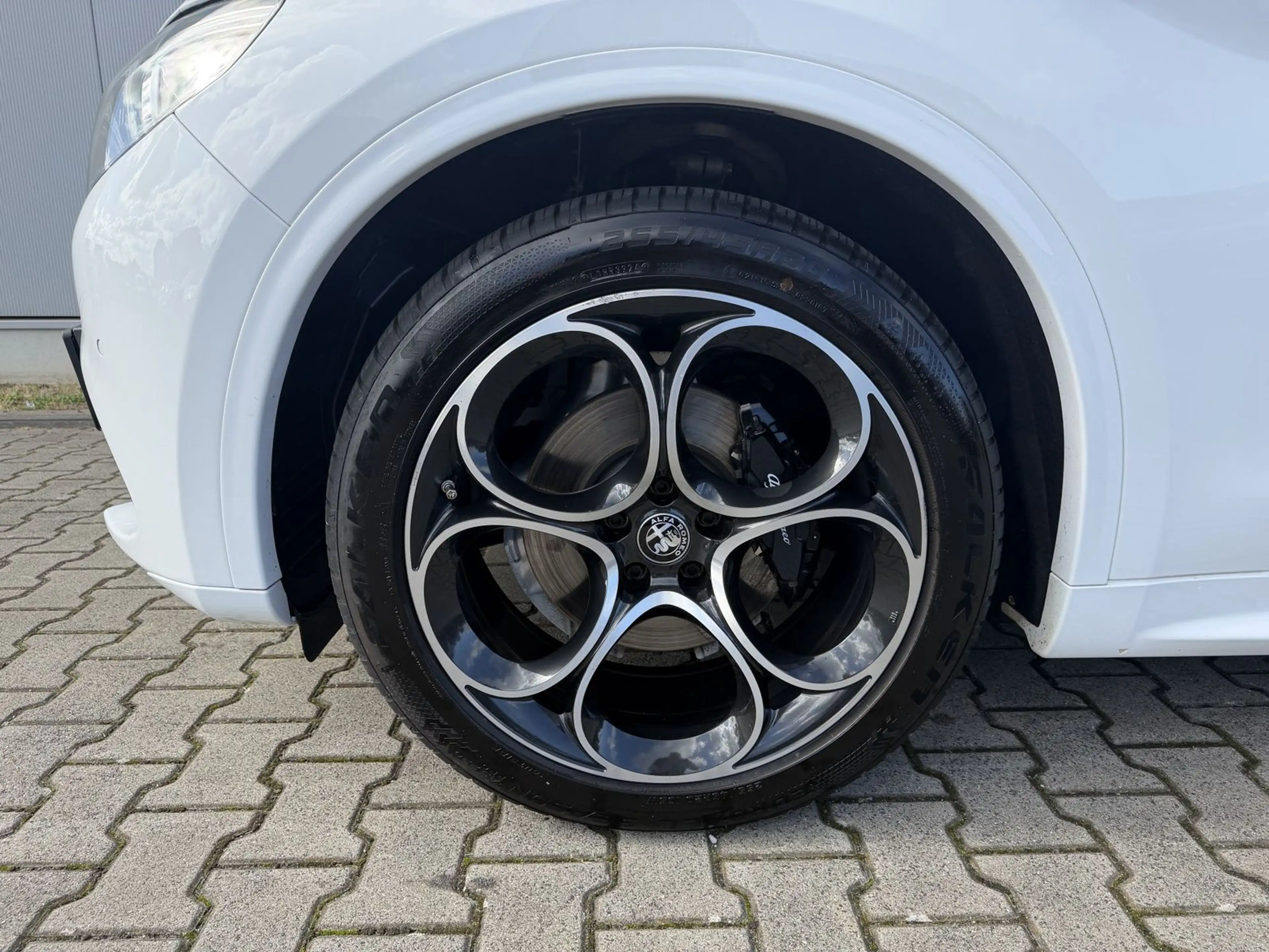 Alfa Romeo Stelvio Veloce 2.0 Turbo |Panoramadach — photo 7