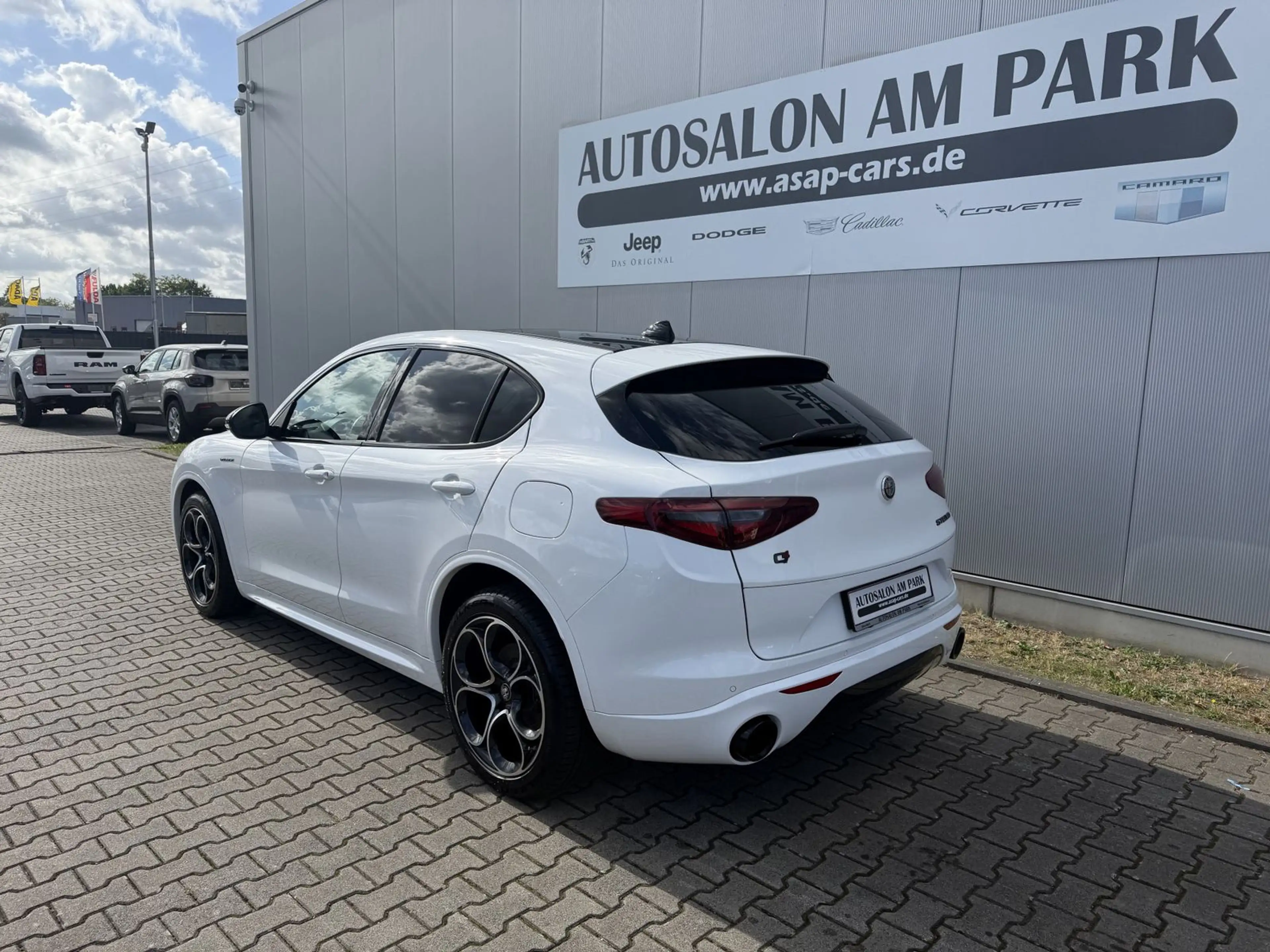 Alfa Romeo Stelvio Veloce 2.0 Turbo |Panoramadach — photo 4