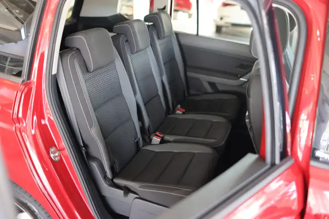 Volkswagen Touran view 13