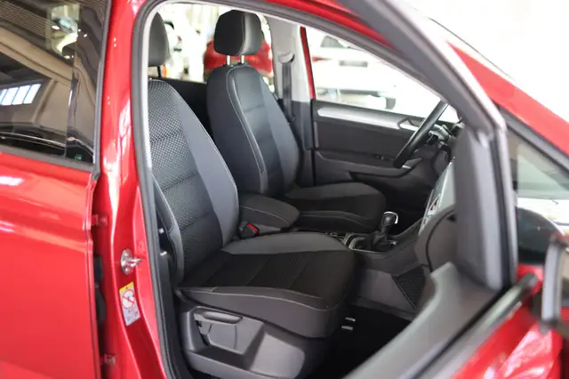 Volkswagen Touran view 12