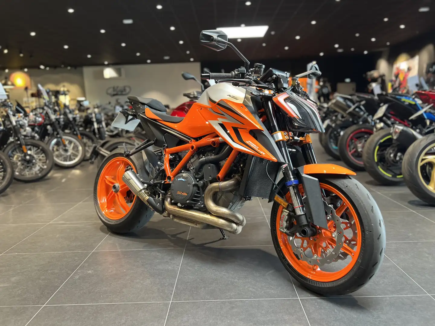 KTM 1290 Super Duke R Naranja - 2