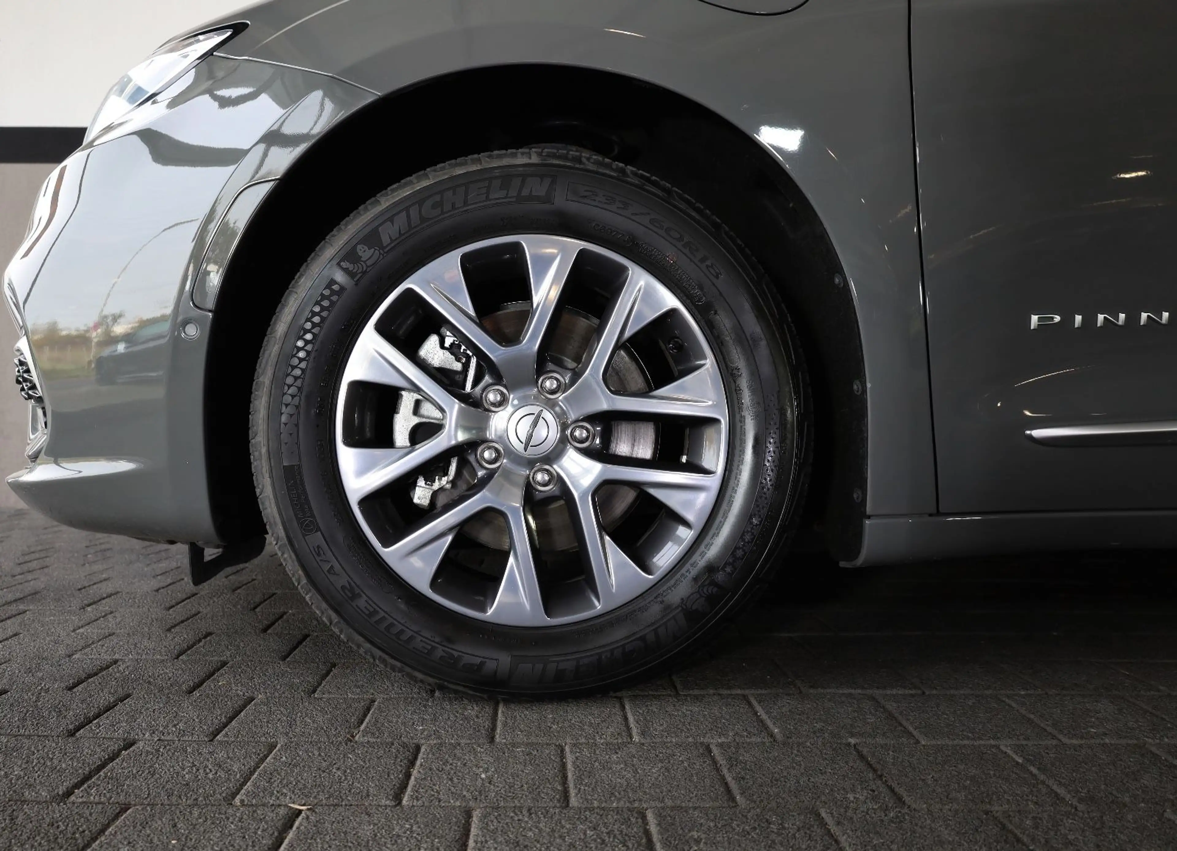 Chrysler Pacifica 3.6 Hybrid Pinnacle/360*/H&K/ACC/TTW/R18 — photo 4