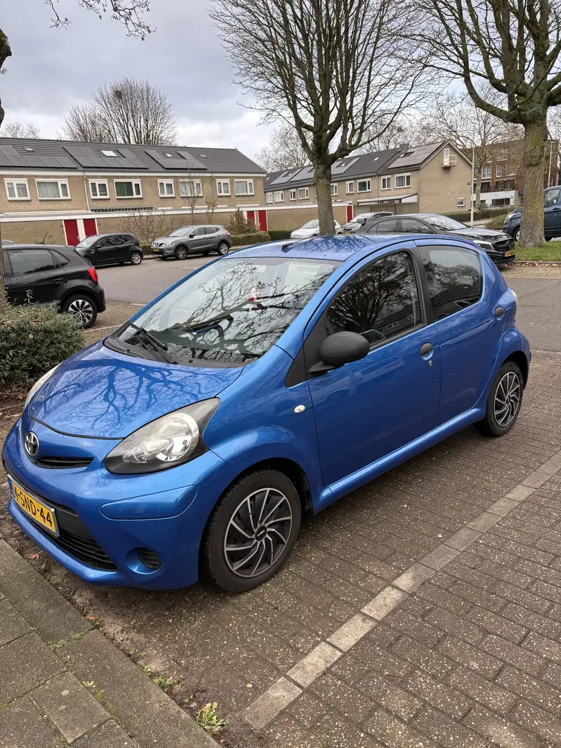 Toyota Aygo 1.0 VVT-i Now Blauw - 2