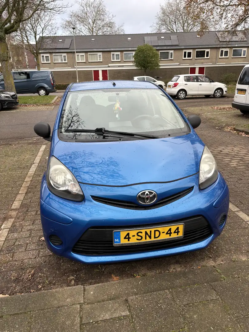 Toyota Aygo 1.0 VVT-i Now Blauw - 1