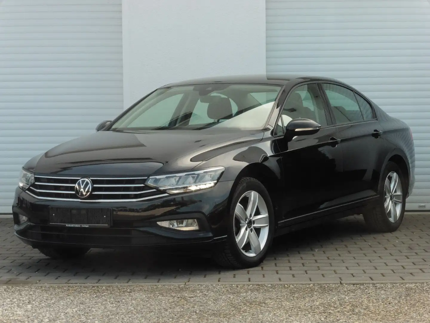 Volkswagen Passat 2.0 TDI DSG 1-Hd LED Navi Kamera ACC 17" Nero - 1