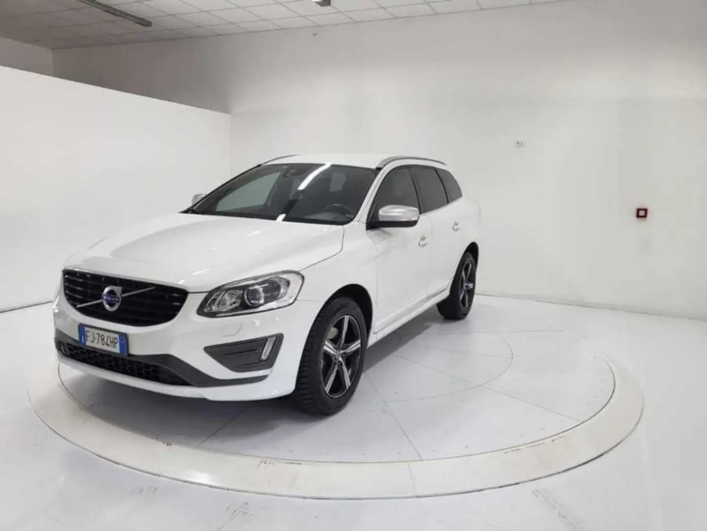 Volvo XC60 D4 Geartronic R-design Wit - 1