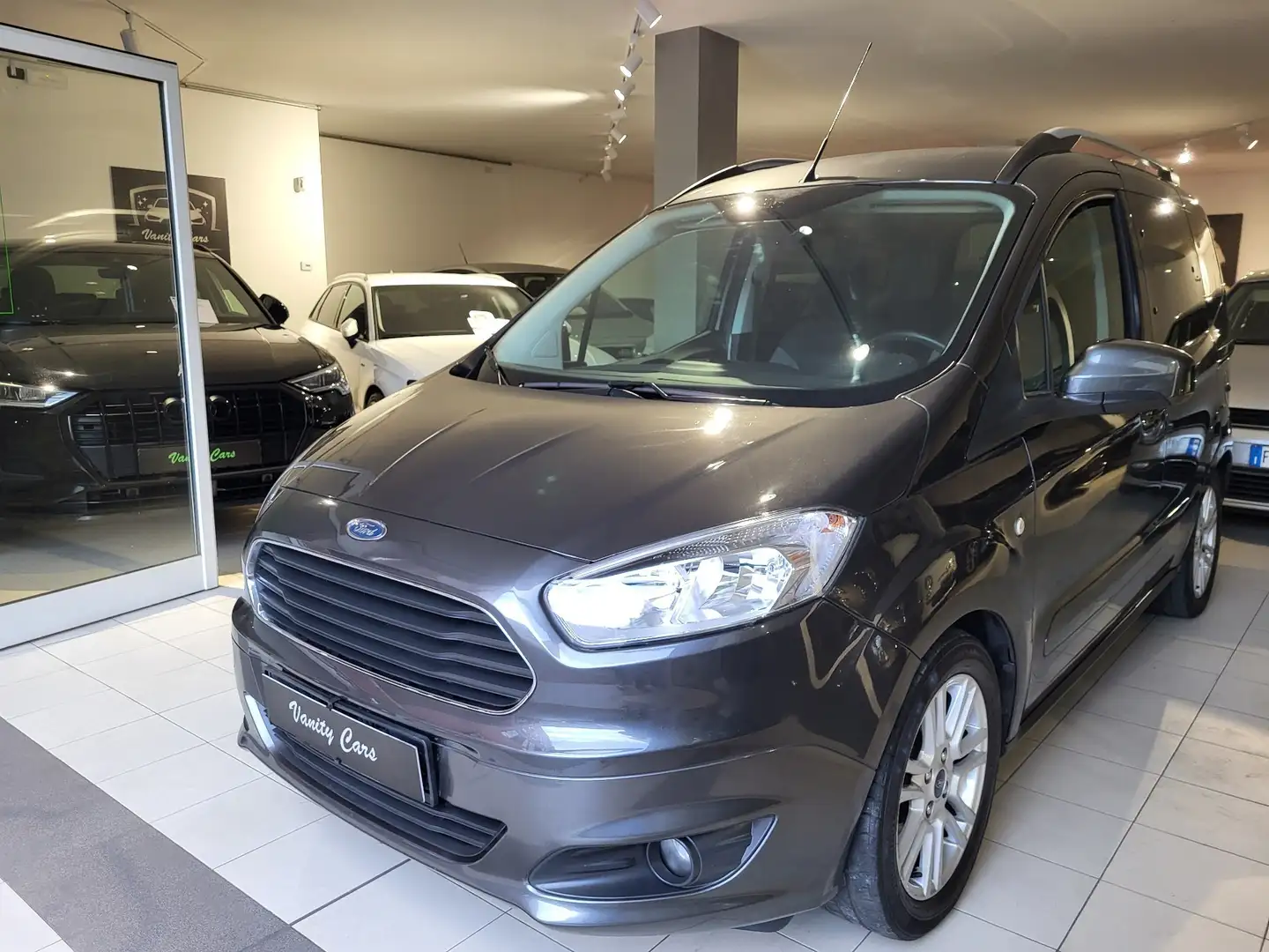 Ford Tourneo Courier 1.0 ecoboost Titanium 101cv Grigio - 1